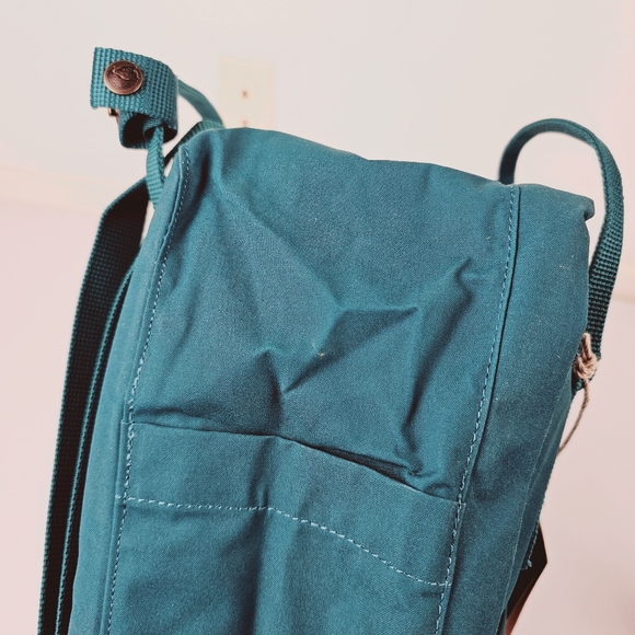 Fjallraven Kanken Backpack in Ocean Green - Excellent Condition - Picture 8 of 16